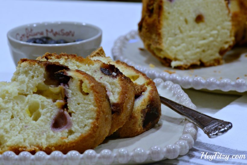 peach and blueberry pound cake