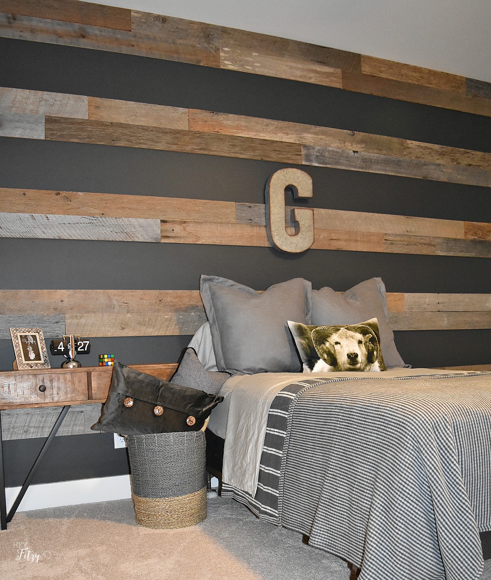 How To Create A Barn Wood Accent Wall - Hey Fitzy